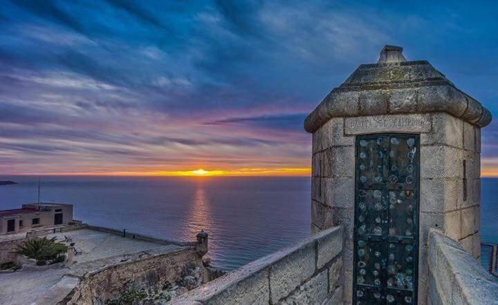 Charming Apartment In Alicante Near The Sea & City Center Exteriér fotografie